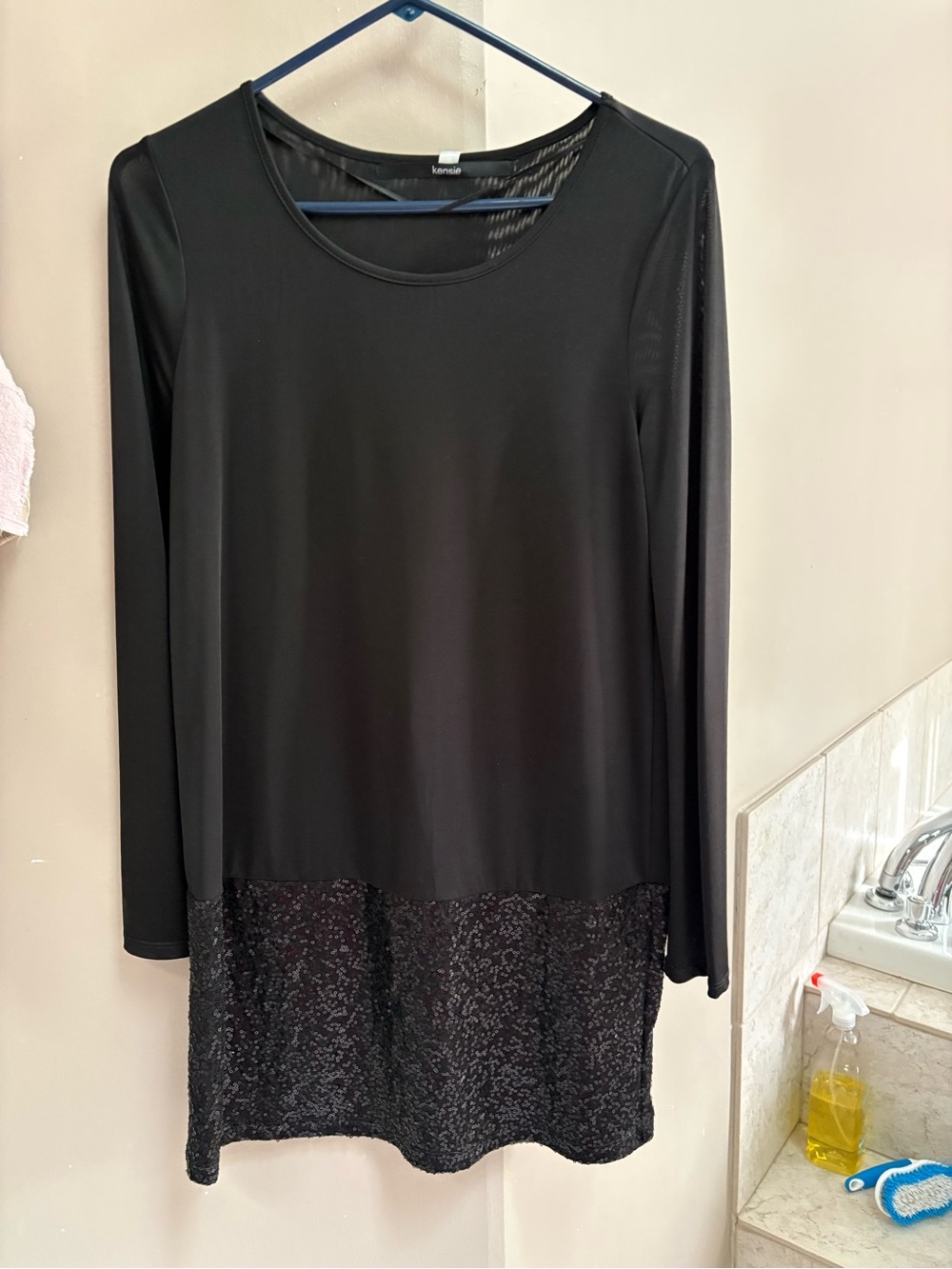 KENSIE black Long-Sleeve Sequin Hem Dress